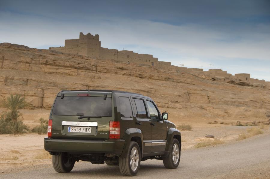  Jeep Cherokee 2008 года  (фото 64 из 161)